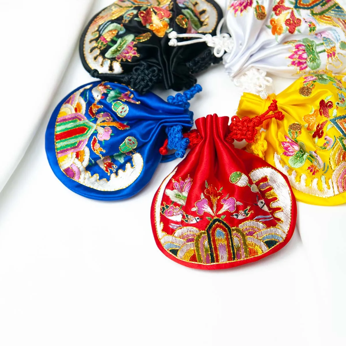 5 Color Fortune Pouch in Embroidery (Premium)