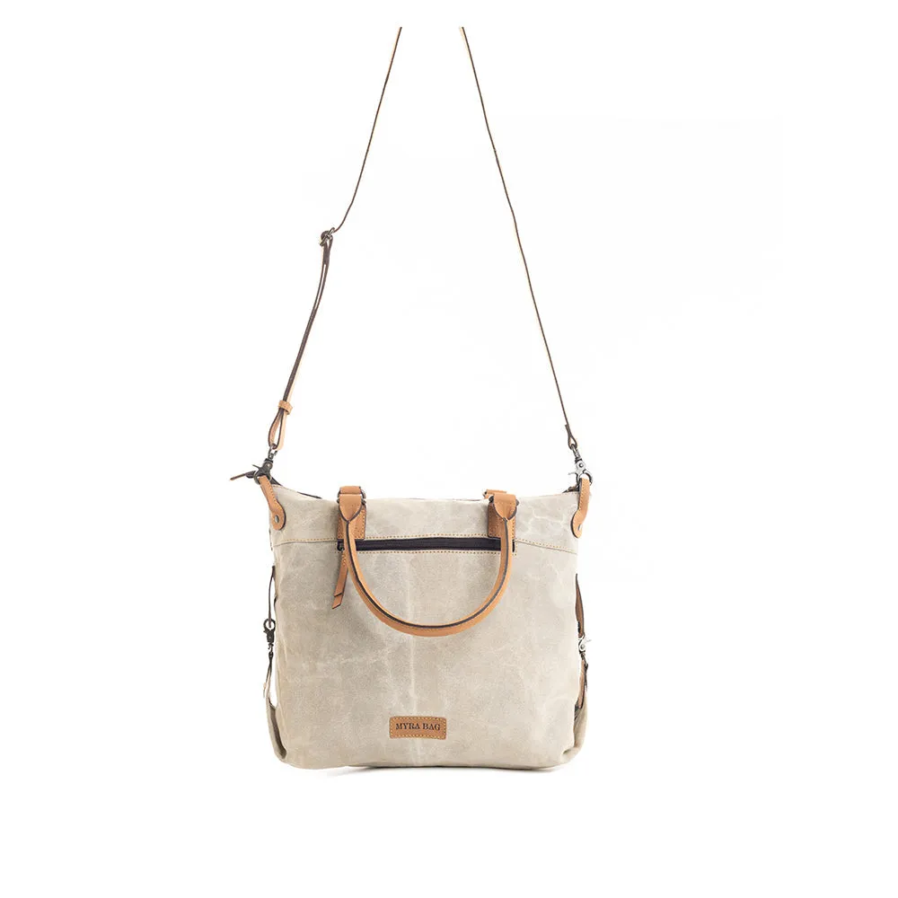 Aventure Tote Bag