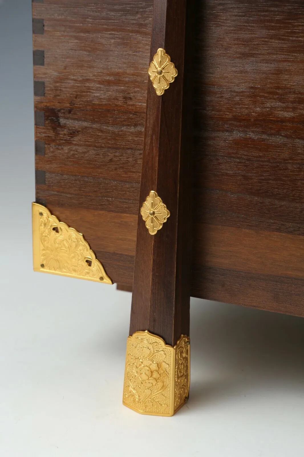 Beautiful Vintage Traditional Wooden Box