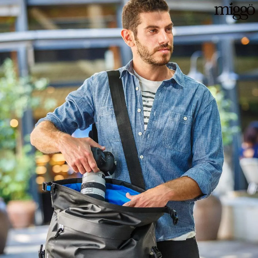 Miggo Agua Large Stormproof Messenger for large DSLR