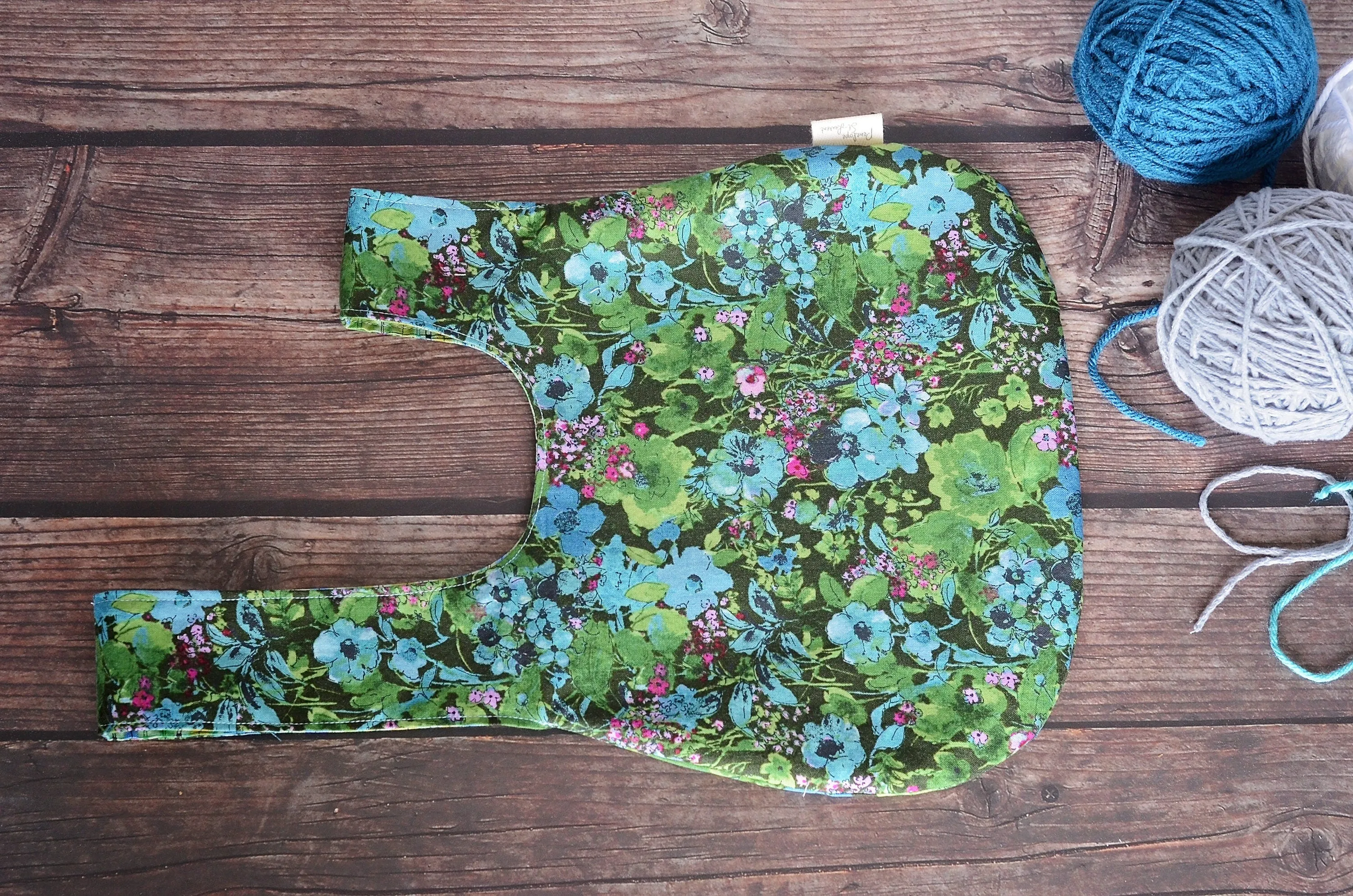 Reversible Floral Knot Bag, Knitting or Crochet Project Bag
