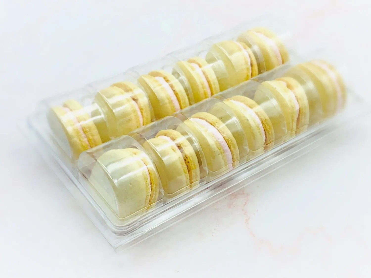 Vegan Elderflower Macarons