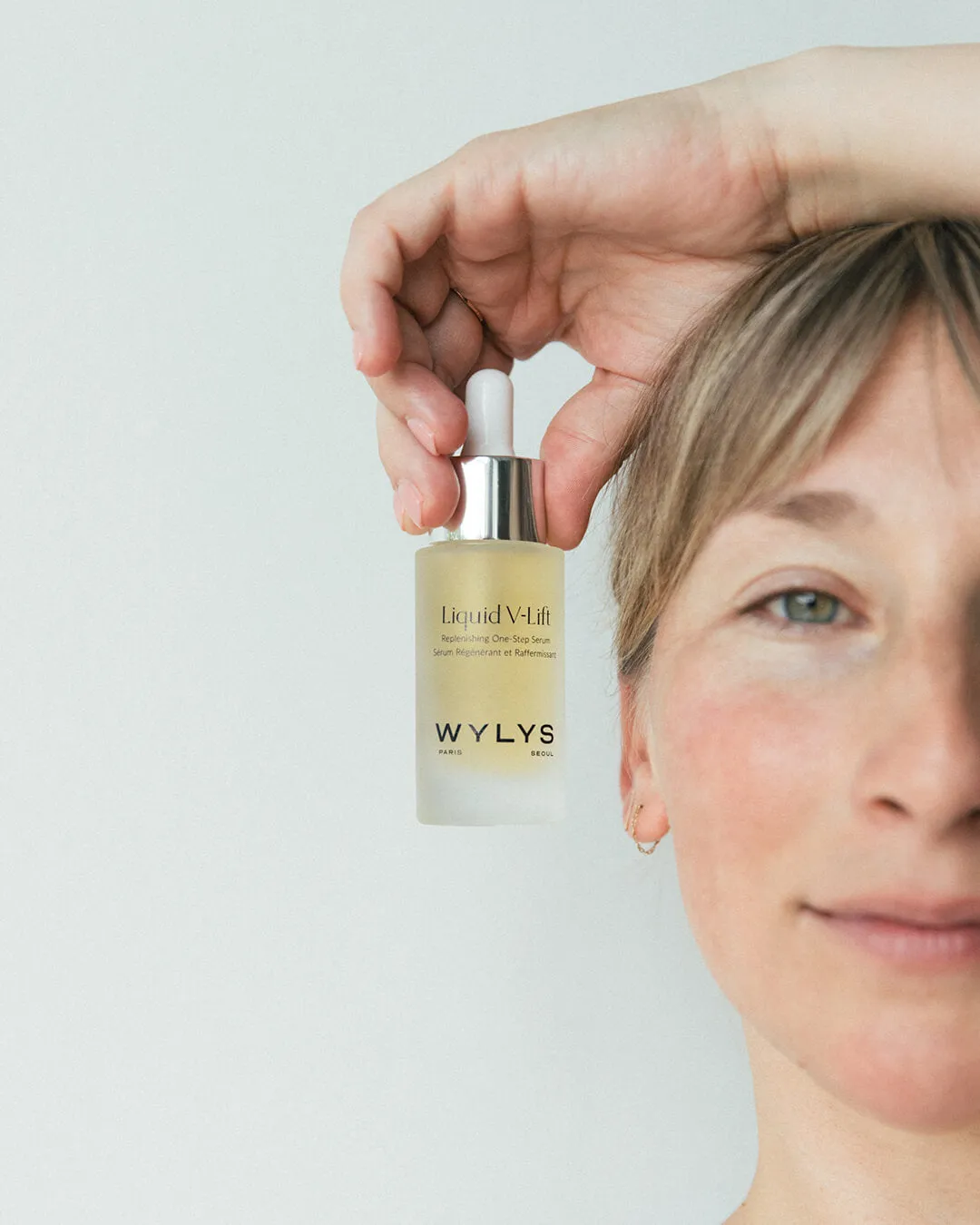 Wylys Liquid V-Lift & Sage Verte Makeup Bag ($230 Value)
